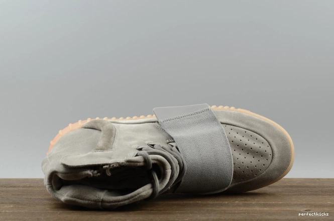 ADIDAS YEEZY GREY BOOST LIGHT BB1840 GLOW GUM 750 DARK 0713